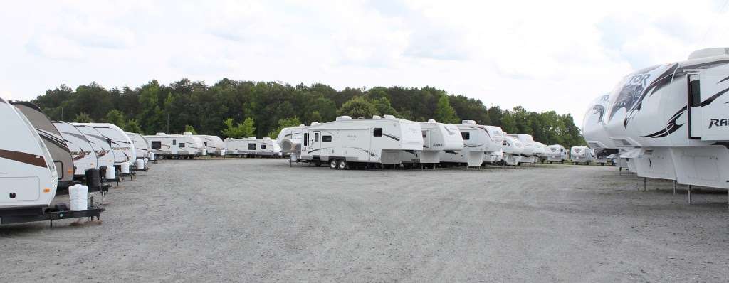 Camping World of Fredericksburg | 6101 Mallard Rd, Thornburg, VA 22565, USA | Phone: (888) 477-3236