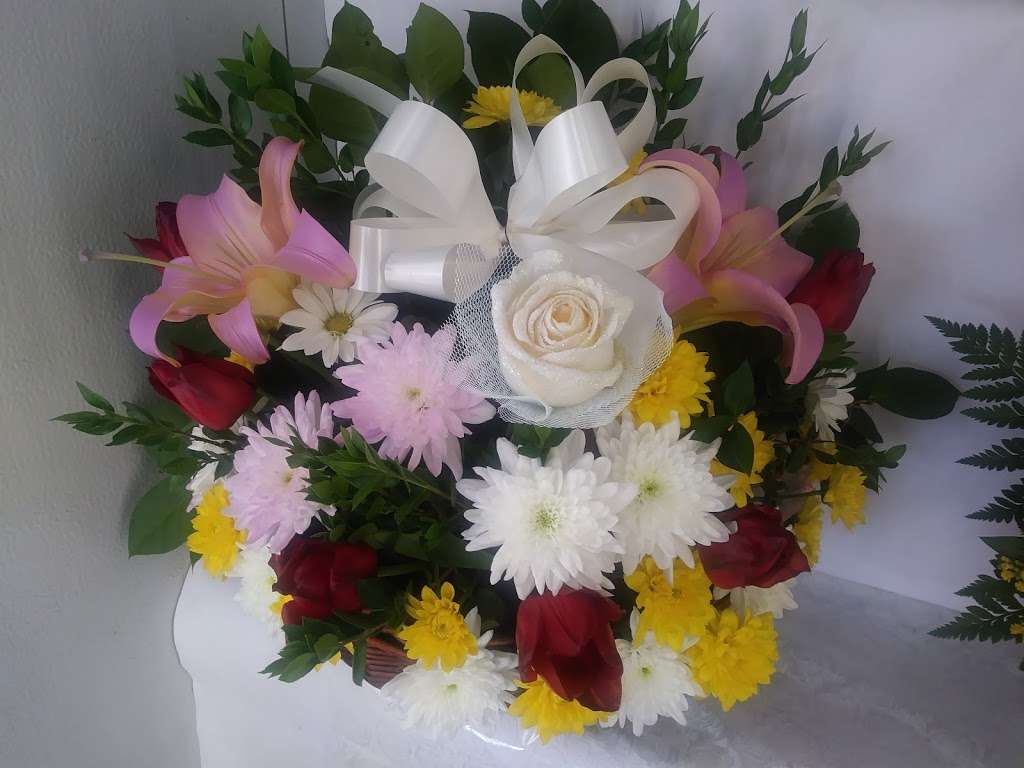 French Basket Flowers | 14001 Ramona Blvd, Baldwin Park, CA 91706, USA | Phone: (626) 337-0922
