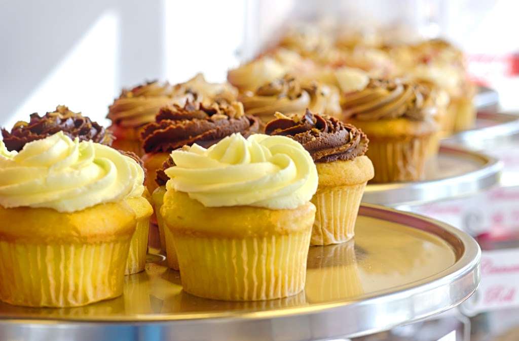 Cupcake Hearts | 3156 Bill Beck Blvd, Kissimmee, FL 34744, USA | Phone: (407) 344-0404