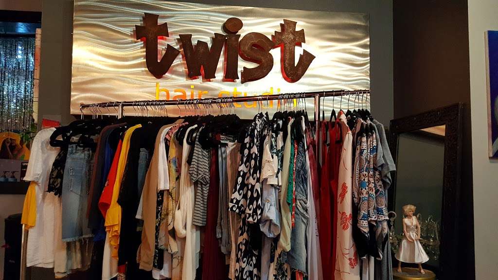 Twist Hair Studio | 3708 Edgewater Dr, Orlando, FL 32804, USA | Phone: (407) 293-3950