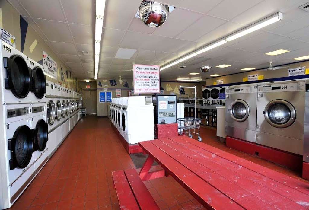 Quick Coin Laundry | 3606 E College Ave, Cudahy, WI 53110, USA | Phone: (414) 482-7476