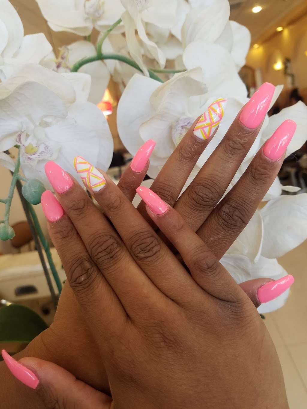 Pretty Nails & Spa | 804 US-46, Parsippany, NJ 07054, USA | Phone: (973) 521-9888