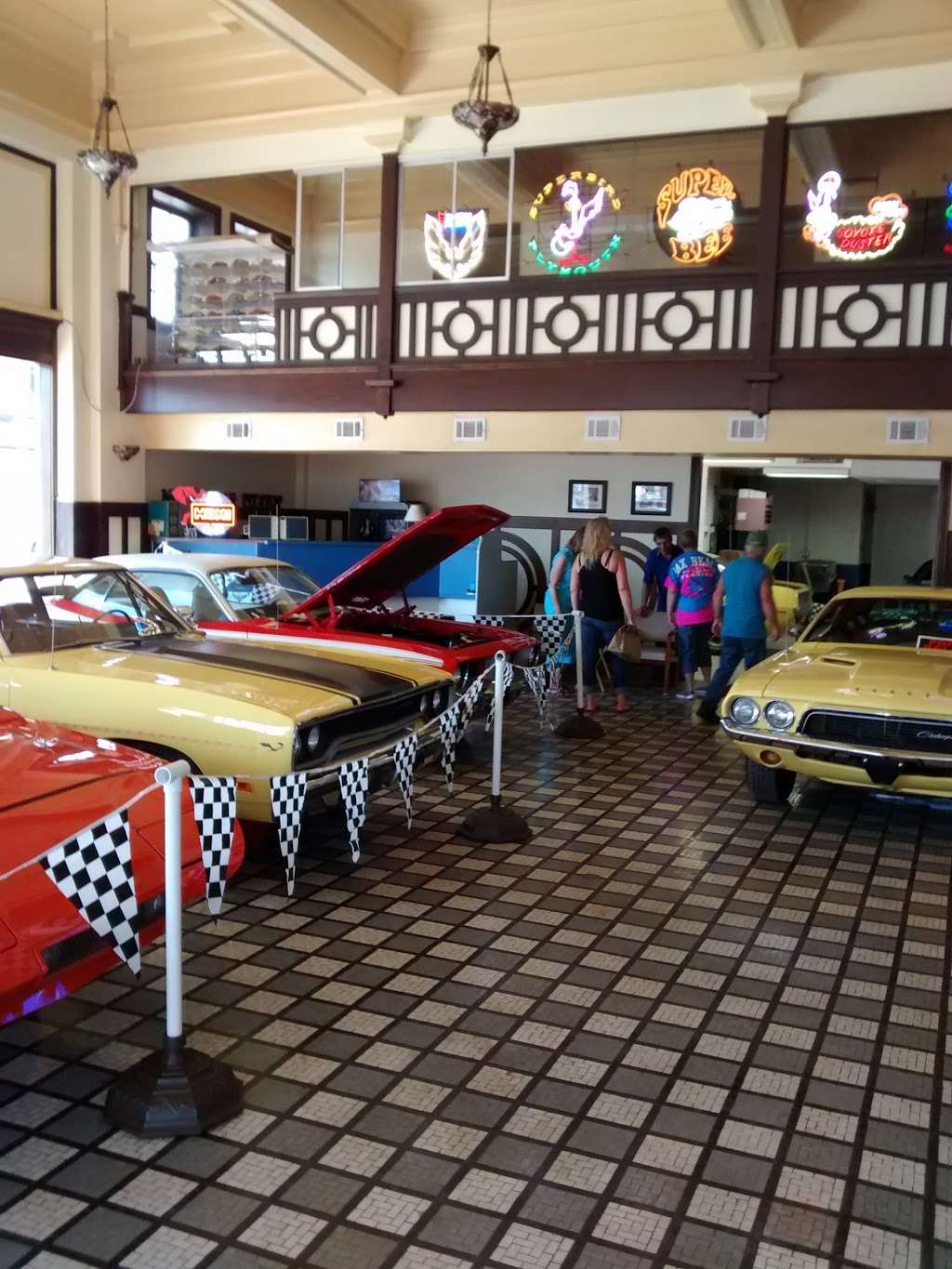 Paramount Classic Cars | 3030 Falling Creek Rd, Hickory, NC 28601, USA | Phone: (855) 430-6925