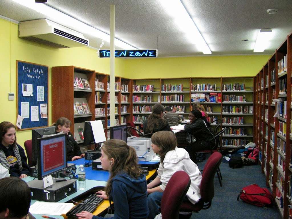 Wilmington Memorial Library | 175 Middlesex Ave, Wilmington, MA 01887, USA | Phone: (978) 658-2967