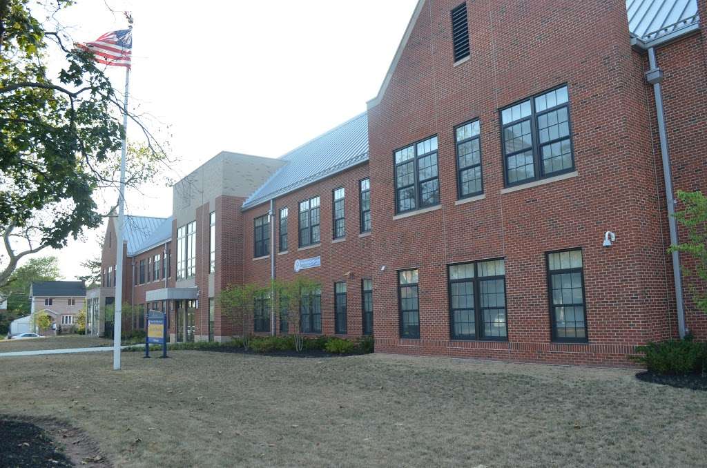 Victor Mravlag School | 132 Shelley Ave, Elizabeth, NJ 07208, USA | Phone: (908) 436-5850