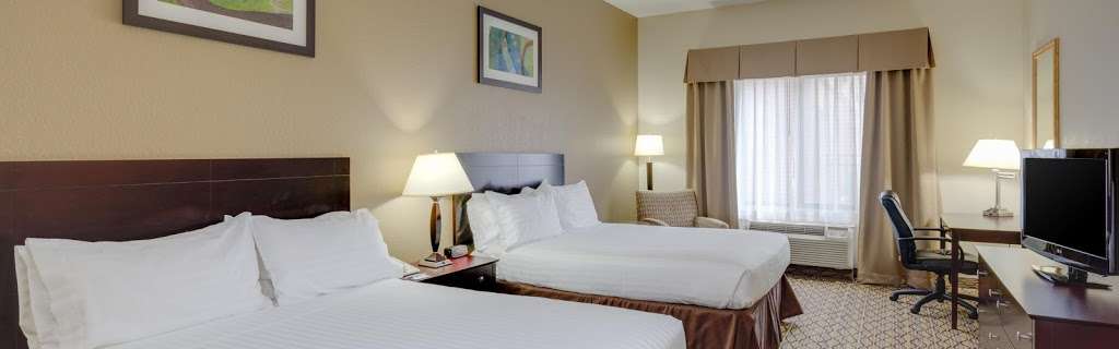 Holiday Inn Express Charles Town | 681 Flowing Springs Rd, Ranson, WV 25438, USA | Phone: (304) 725-1330