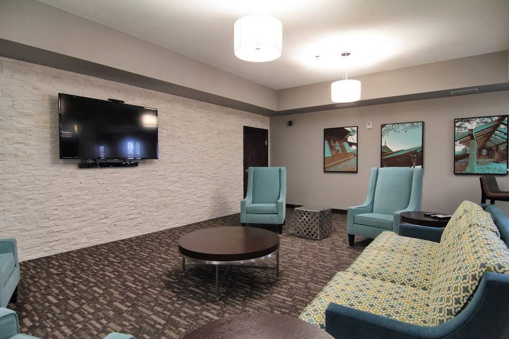 Oaks Station Place | 3550 E 46th St, Minneapolis, MN 55406, USA | Phone: (612) 504-6440