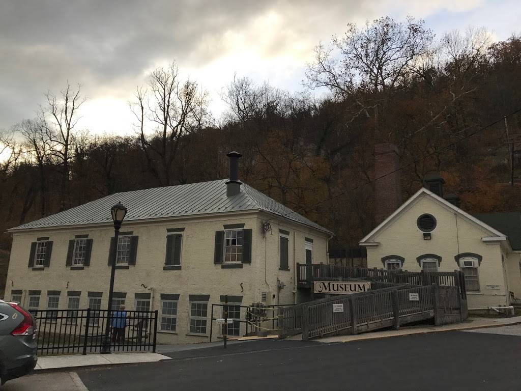 Museum of the Berkeley Springs | 2 Fairfax St, Berkeley Springs, WV 25411, USA | Phone: (800) 447-8797