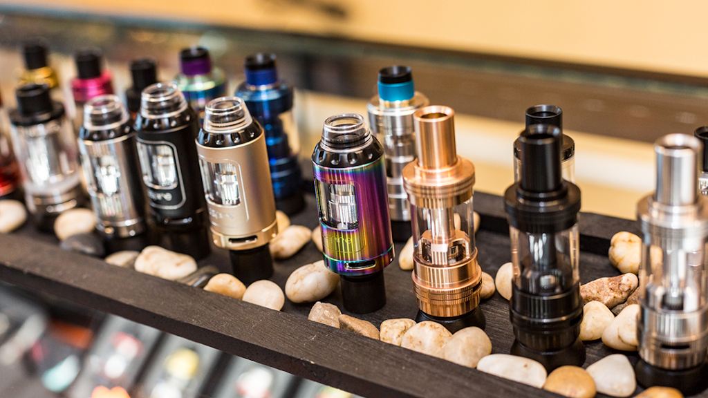 Vape N Juice | 889 S Randall Rd, Elgin, IL 60123 | Phone: (224) 268-3150