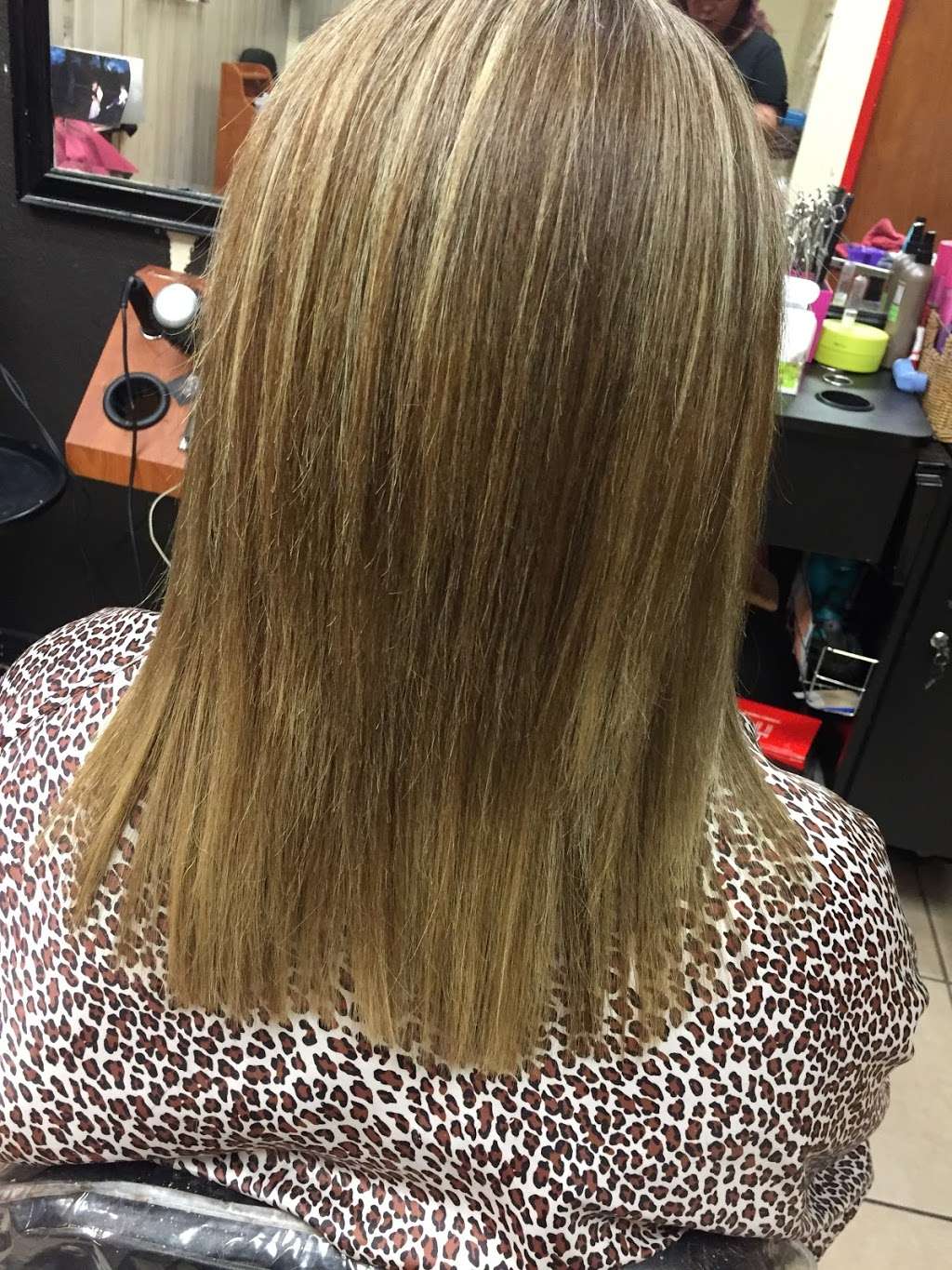 Mercedes Salon | 1023 Massey Tompkins Rd, Baytown, TX 77521, USA | Phone: (281) 422-4231