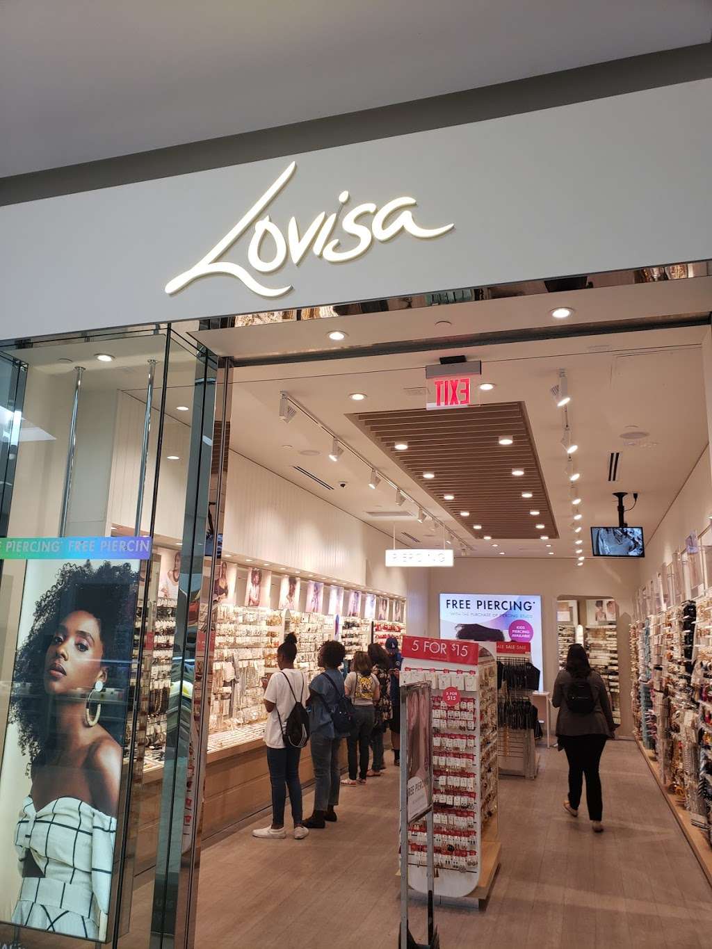 Lovisa | Los Cerritos Center Cerritos California Shop D17, Cerritos, CA 90703, USA | Phone: (818) 252-8331