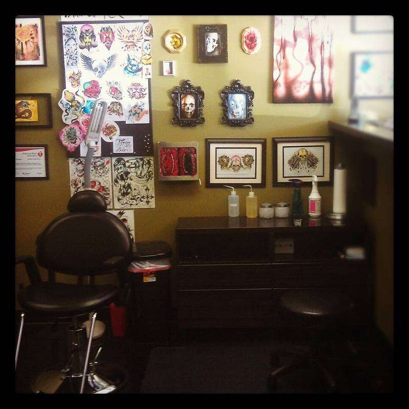 Red Moon Custom Tattoo and Piercing | 5704 W 111th St, Chicago Ridge, IL 60441 | Phone: (708) 499-7890