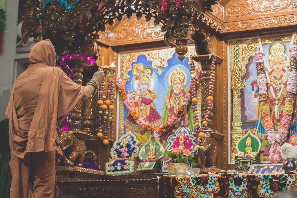 Shree Swaminarayan Gurukul Mandir - Temple | 401 S Evergreen Ave, Arlington Heights, IL 60005, USA | Phone: (847) 780-1123