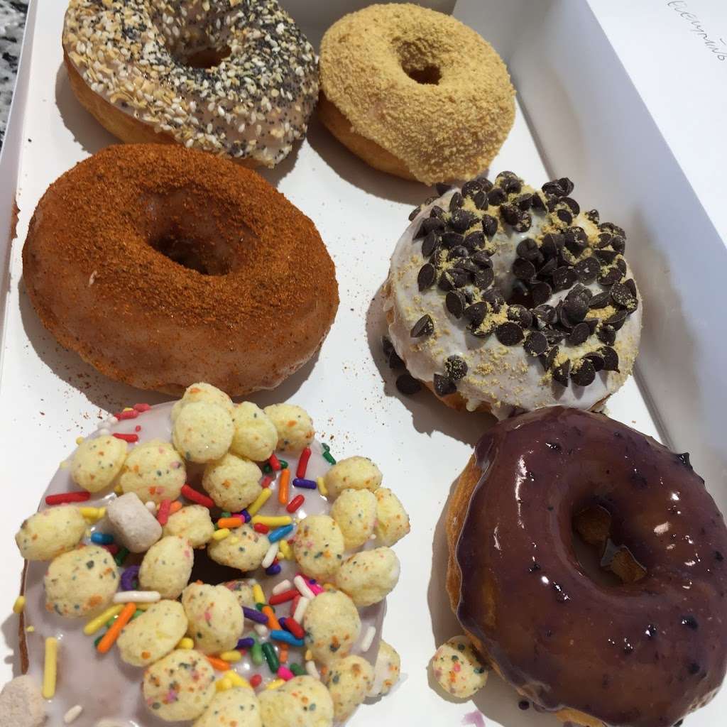 The Hungry Donut | 11021 Nicholas Ln #3, Ocean Pines, MD 21811, USA | Phone: (410) 208-1100