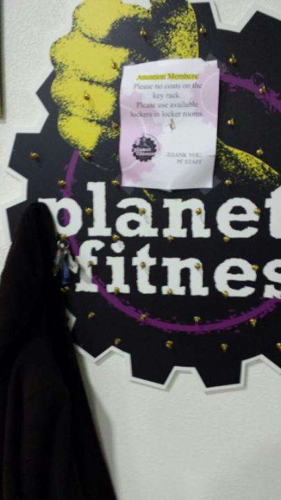 Planet Fitness | 6529 S 27th St, Franklin, WI 53132, USA | Phone: (414) 988-9269