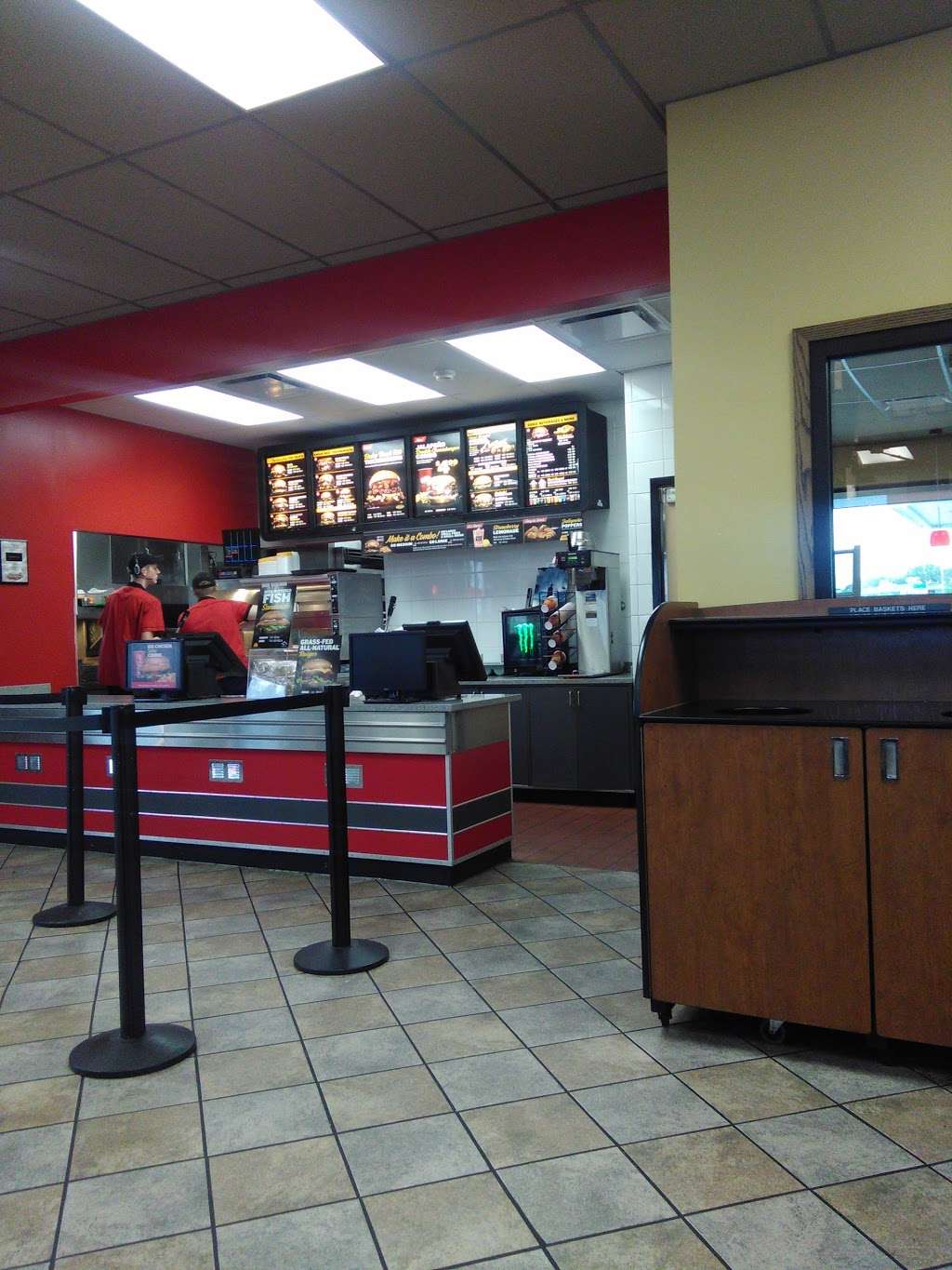 Hardees | 12 W Northbrook Dr, Dwight, IL 60420, USA | Phone: (815) 584-9596