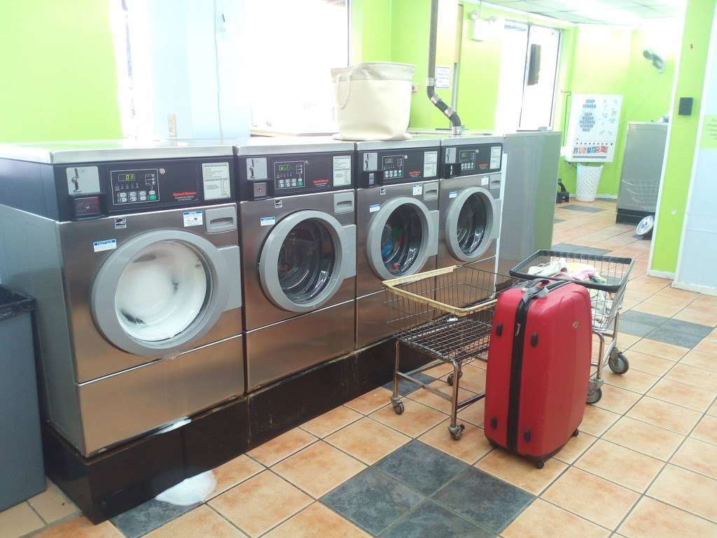 Star Cleaners & Laundromat | 2 Main St, Marlborough, MA 01752, USA | Phone: (508) 229-0839