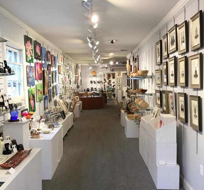Artists Undertaking Co-Op Gallery | 309 Mill St, Occoquan Historic District, VA 22125, USA | Phone: (703) 494-0584