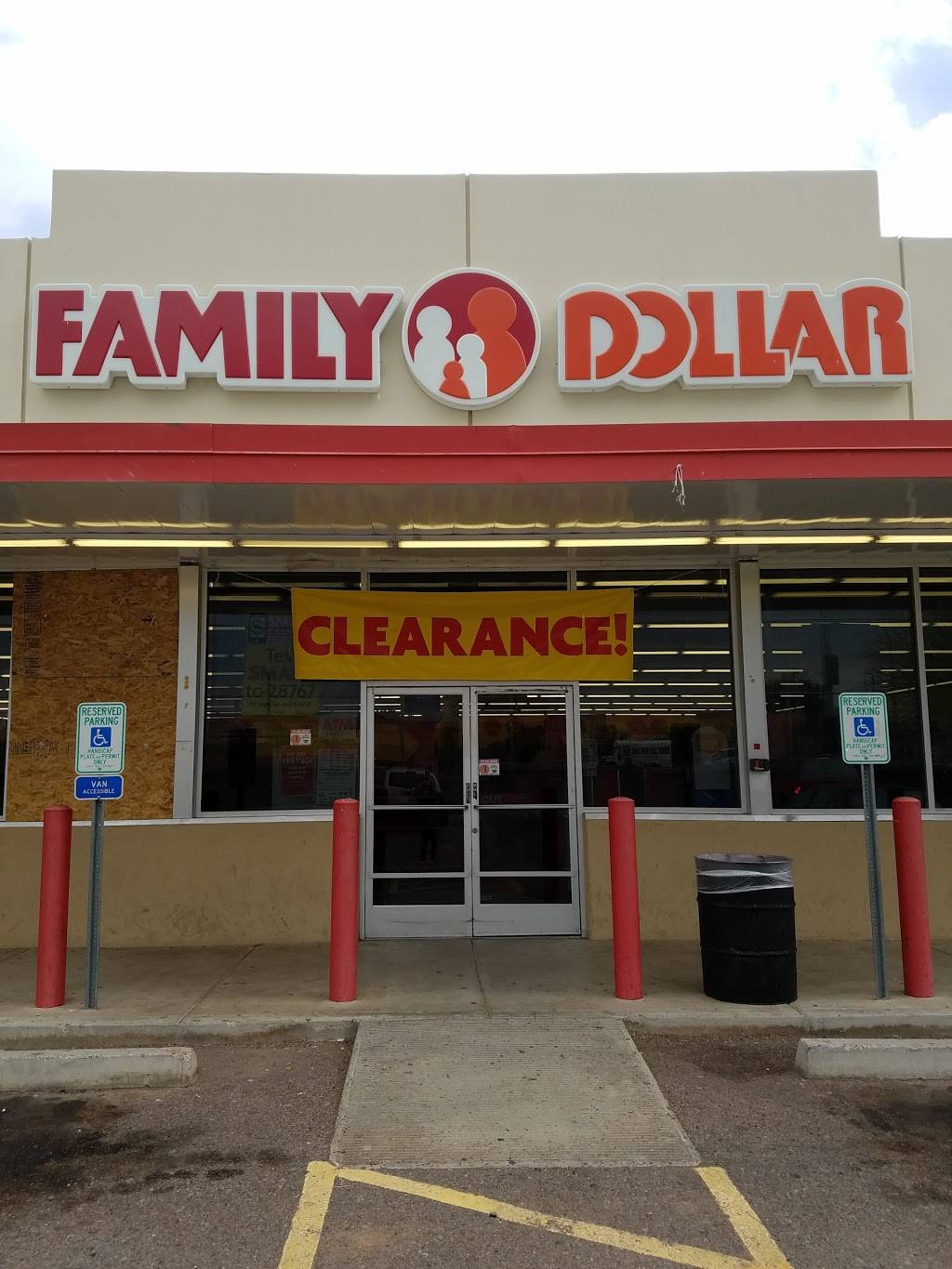 Family Dollar | 5801 E, Calle Guadalupe, Guadalupe, AZ 85283, USA | Phone: (480) 775-4670