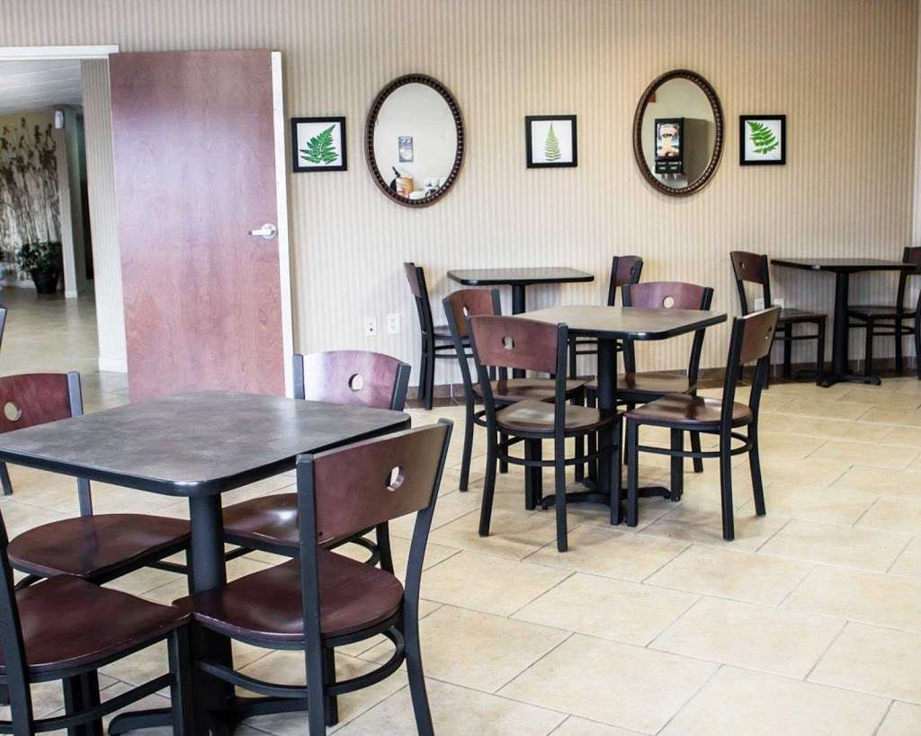 Quality Inn & Suites | 1435 Doron Dr, Chambersburg, PA 17202 | Phone: (717) 263-0596