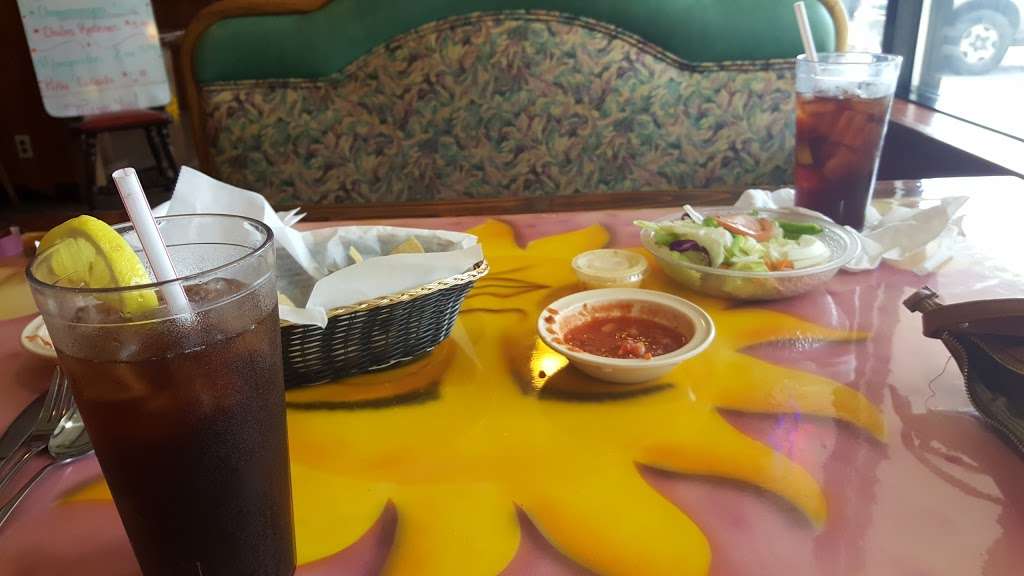 Sol De Mexico II | 7957 W Wind Lake Rd # R, Wind Lake, WI 53185, USA | Phone: (262) 895-2172