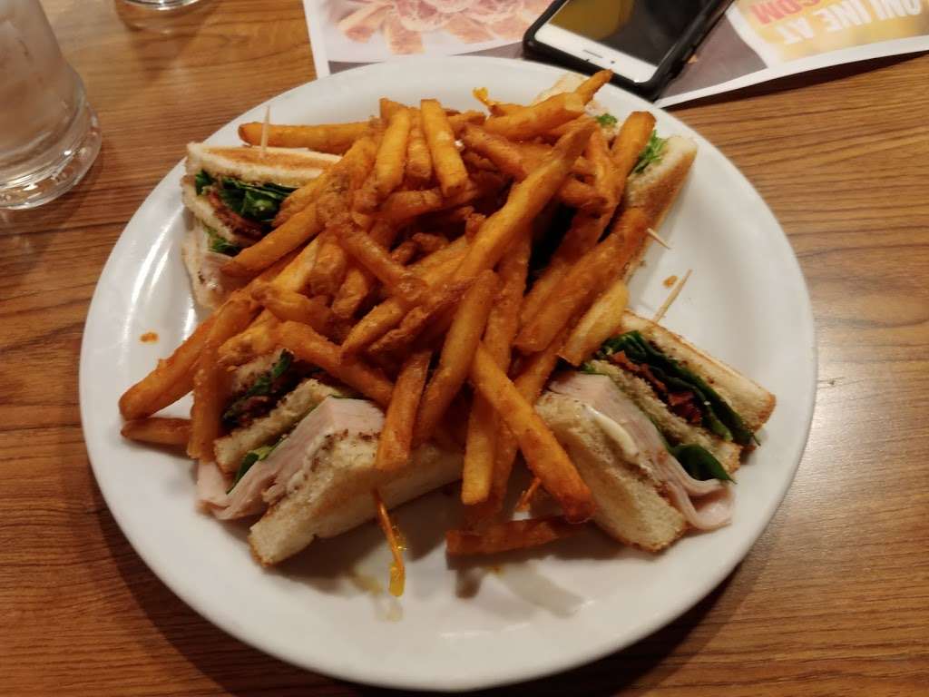 Dennys | 1010 W Alameda Ave, Burbank, CA 91506, USA | Phone: (818) 842-0555