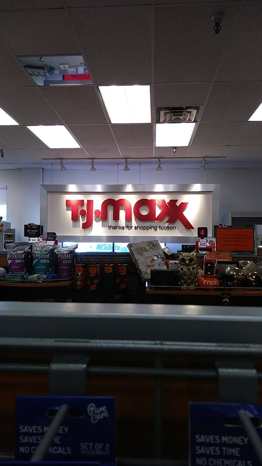 T.J. Maxx | 6230 N Oracle Rd, Tucson, AZ 85704, USA | Phone: (520) 797-8266