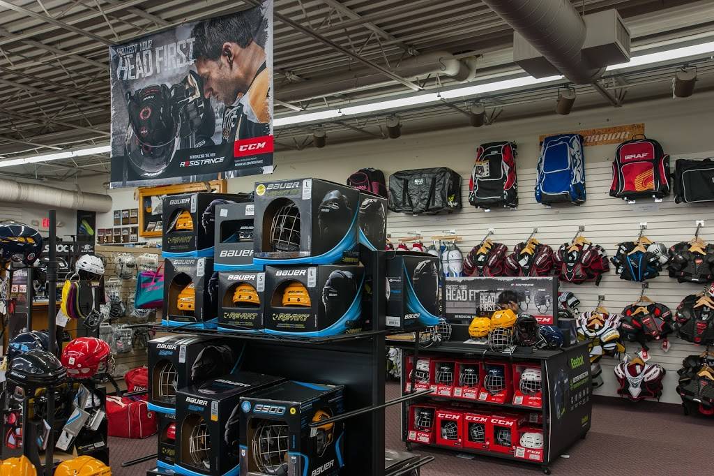 Daves Sport Shop | 1001 E Moore Lake Dr, Fridley, MN 55432, USA | Phone: (763) 571-4110