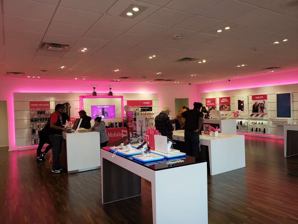 T-Mobile | 1207 MacDade Blvd Suite 120, Collingdale, PA 19023, USA | Phone: (610) 237-1027