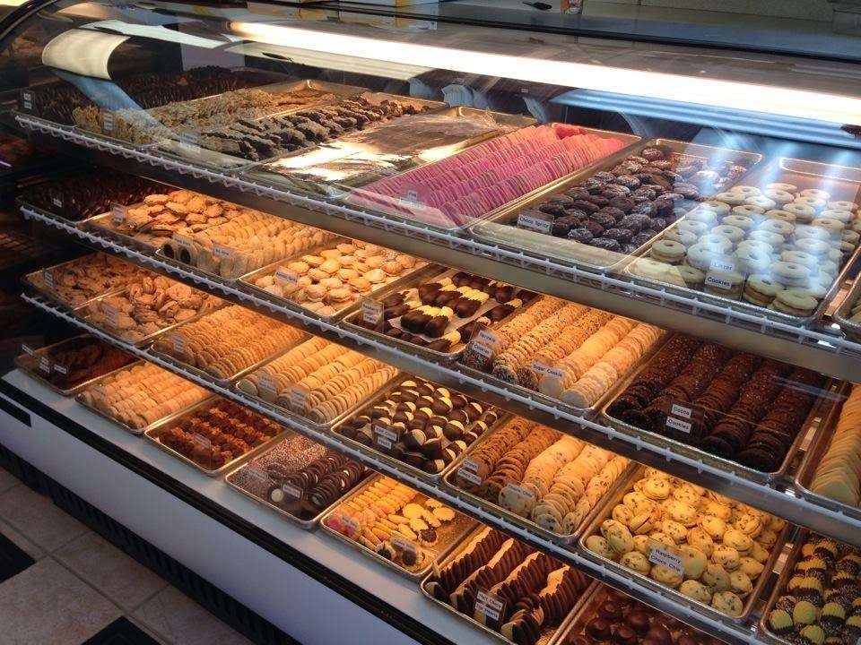 Scarsdale Pastry Center | 1487 Weaver St, Scarsdale, NY 10583, USA | Phone: (914) 723-6722