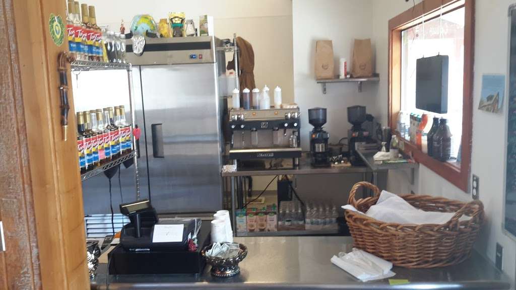 Left Coast Latte Organic Espresso Bar | 2001 N, CA-1 Suite D, Bodega Bay, CA 94923, USA