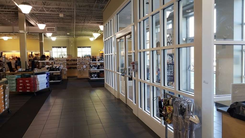 DSW Designer Shoe Warehouse 344 Providence Hwy, Dedham, MA 02026, USA