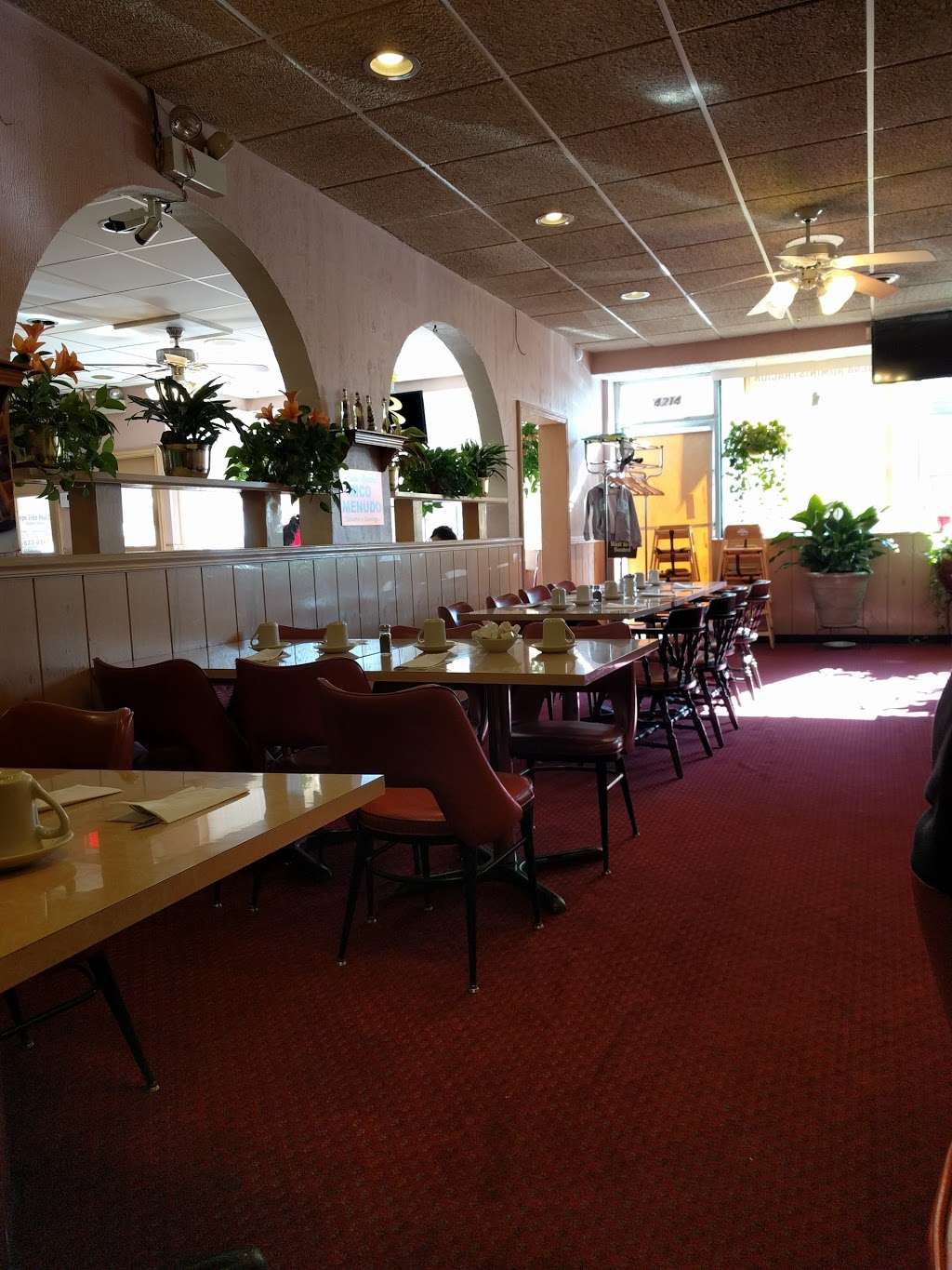 Golden Heart Mariscos & Restaurant | 4210 S Archer Ave, Chicago, IL 60632, USA | Phone: (773) 254-5591
