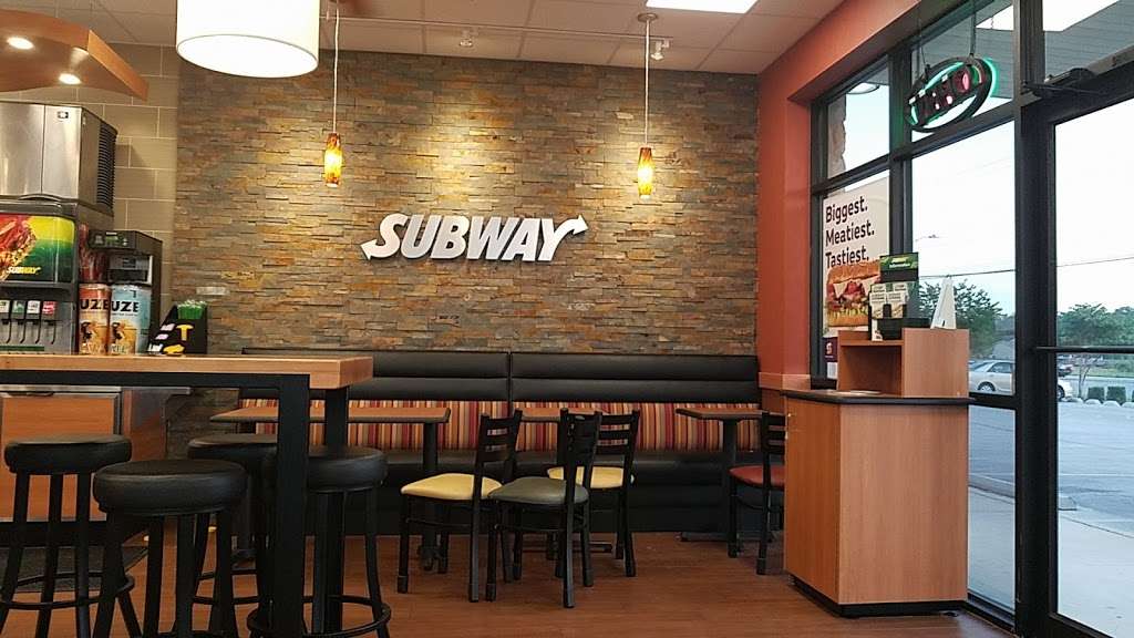 Subway Restaurants | 8839 Culebra Road Suite 114 Carimar Square Shopping Center, San Antonio, TX 78251, USA | Phone: (210) 520-1888