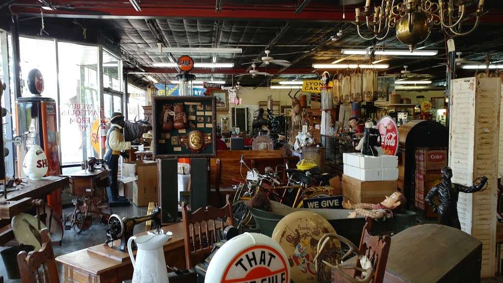 Mikes Antique Station - home goods store  | Photo 1 of 4 | Address: 212 W Main St, La Porte, TX 77571, USA | Phone: (281) 941-4268