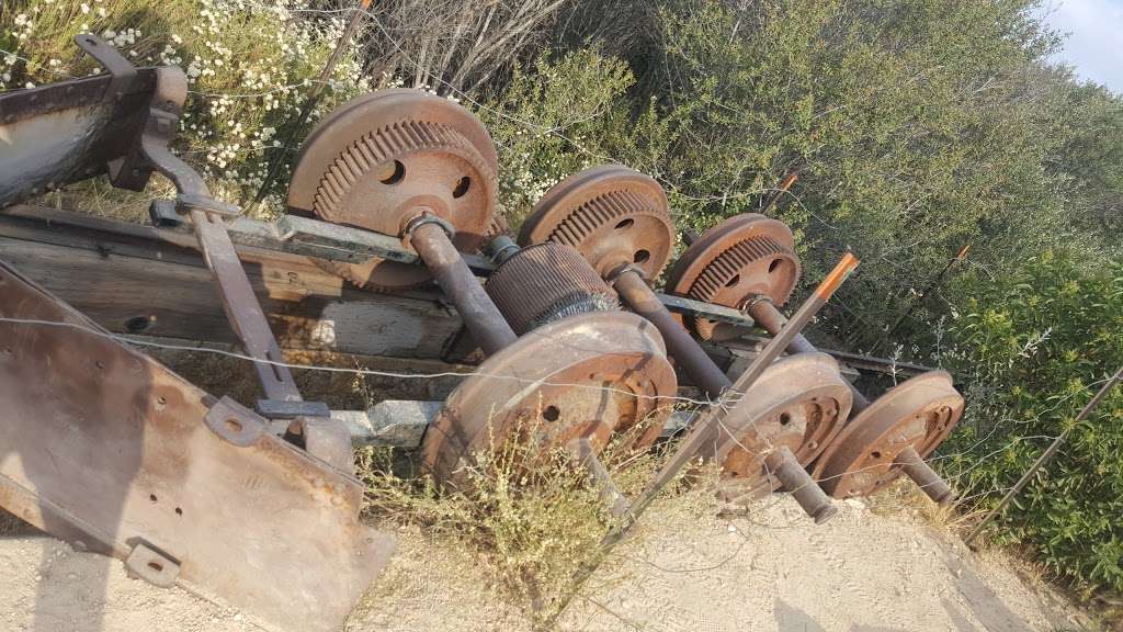 Cobb Estate Hike | 3302 Lake Ave, Altadena, CA 91001, USA