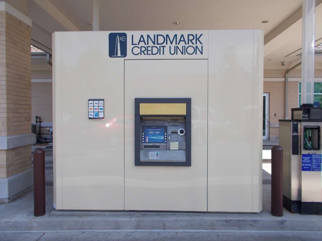 Landmark Credit Union | 13600 W Greenfield Ave, Brookfield, WI 53005, USA | Phone: (262) 796-4500