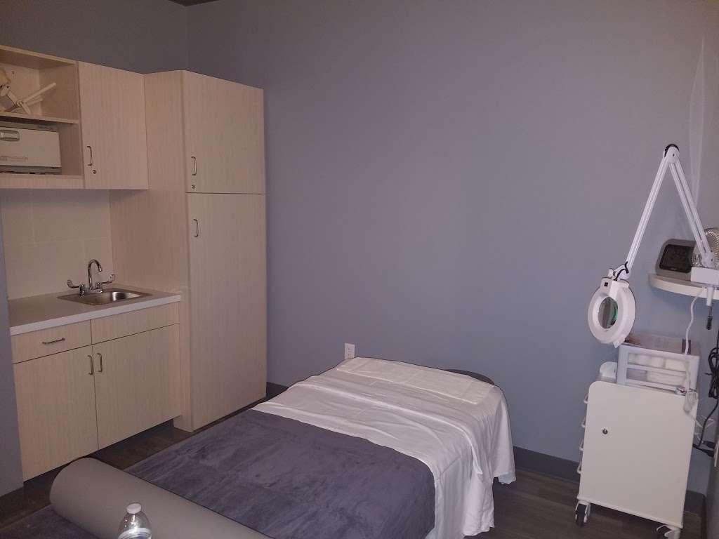 Massage Envy - Linden | 681 W Edgar Rd Suite 4A, Linden, NJ 07036, USA | Phone: (908) 374-3689