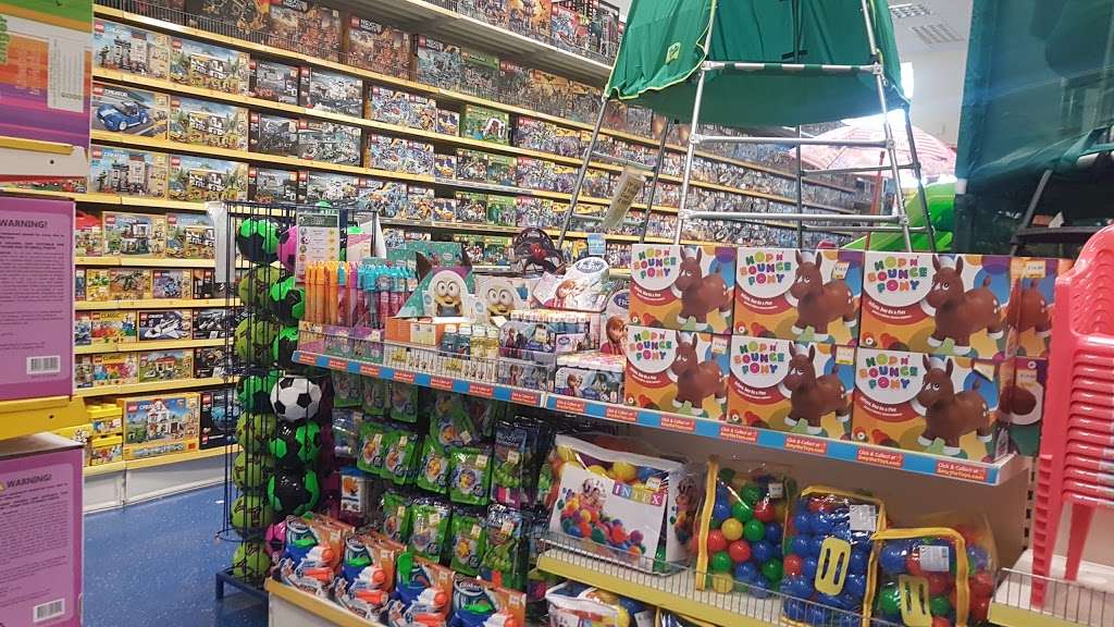 Smyths Toys Superstores | Gallions Reach Shopping Park, 3 Armada Way, London E6 7ER, UK | Phone: 020 7473 0048