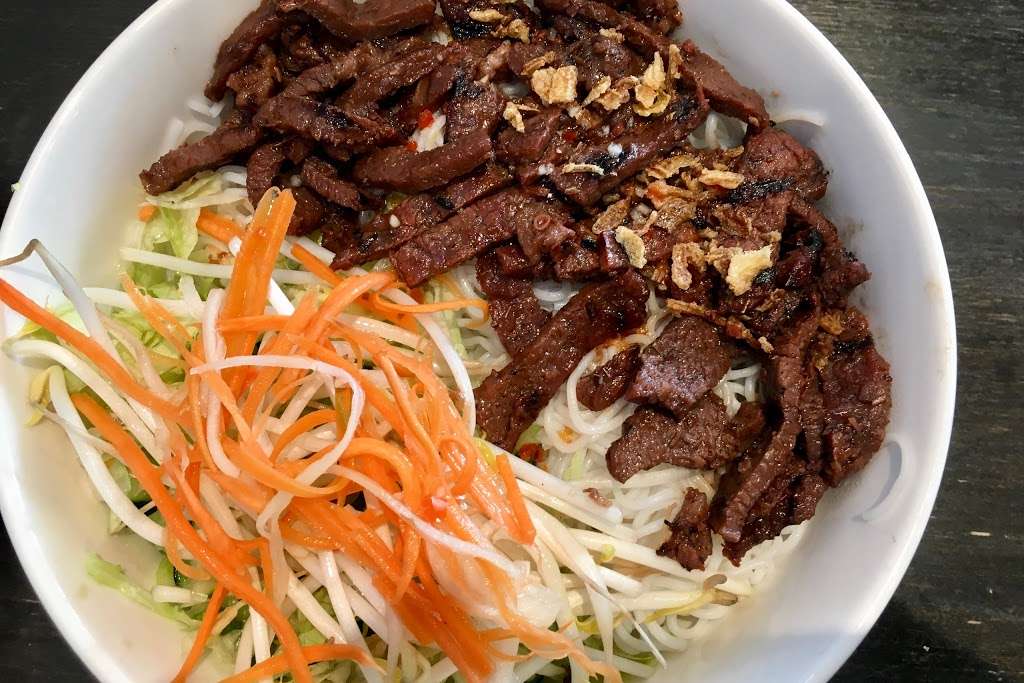 J Pho | 1020 Summit St, Elgin, IL 60120, USA | Phone: (224) 238-7766