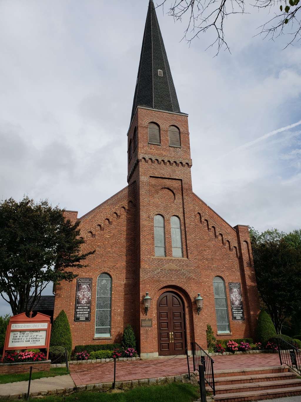 St Patricks Church | 53 St Patricks Pl, Staten Island, NY 10306, USA | Phone: (718) 979-4227