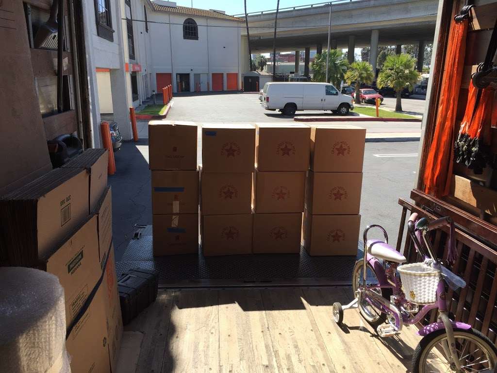 Ians Movers | 11856 Moorpark St B, Studio City, CA 91604, USA | Phone: (213) 804-1185