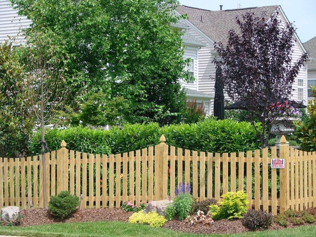 Builders Fence Company | 44330 Mercure Cir #140, Sterling, VA 20166, USA | Phone: (703) 820-0967