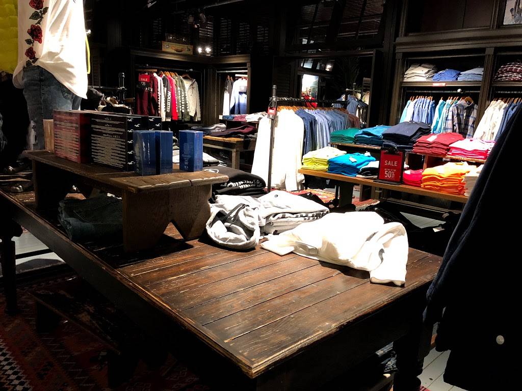 Hollister Co. | 301 South Hills Village, Spc 2130, Pittsburgh, PA 15241, USA | Phone: (412) 854-4979
