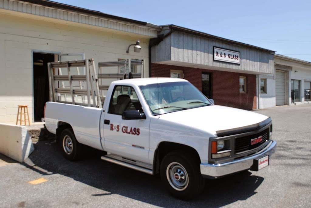 R & S Glass Inc | 537 W Roseville Rd, Lancaster, PA 17601, USA | Phone: (717) 299-3418