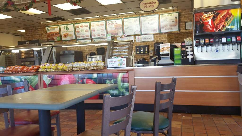 Subway Restaurants | 200 Aldine Bender Rd, Houston, TX 77060, USA | Phone: (281) 448-1144