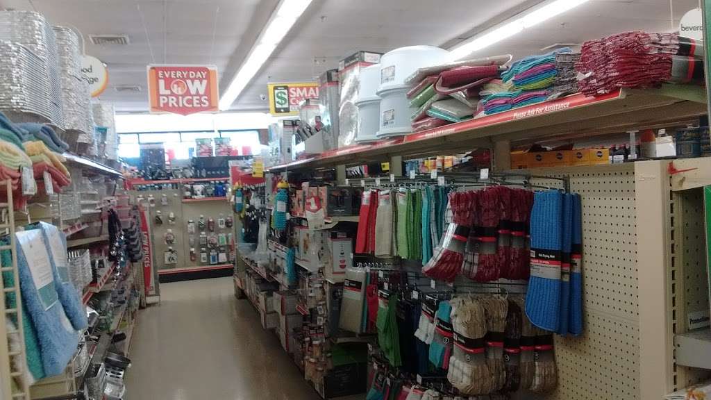 Family Dollar | 326 N Independence Blvd, Romeoville, IL 60446, USA | Phone: (815) 886-3914