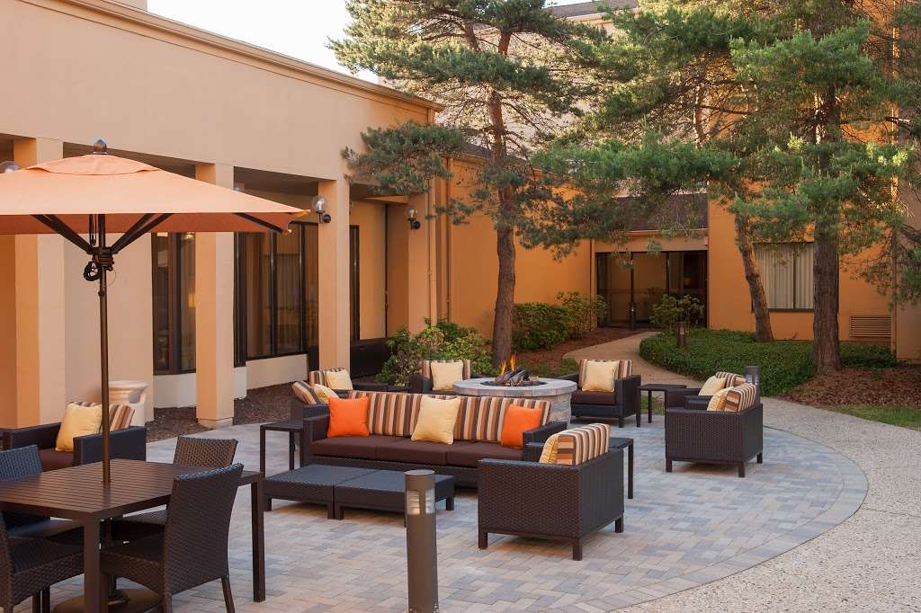 Courtyard by Marriott Chicago Glenview/Northbrook | 1801 Milwaukee Ave, Glenview, IL 60025, USA | Phone: (847) 803-2500