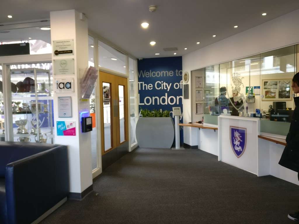 The City of London Academy | 240 Lynton Rd, London SE1 5LA, UK | Phone: 020 7394 5100