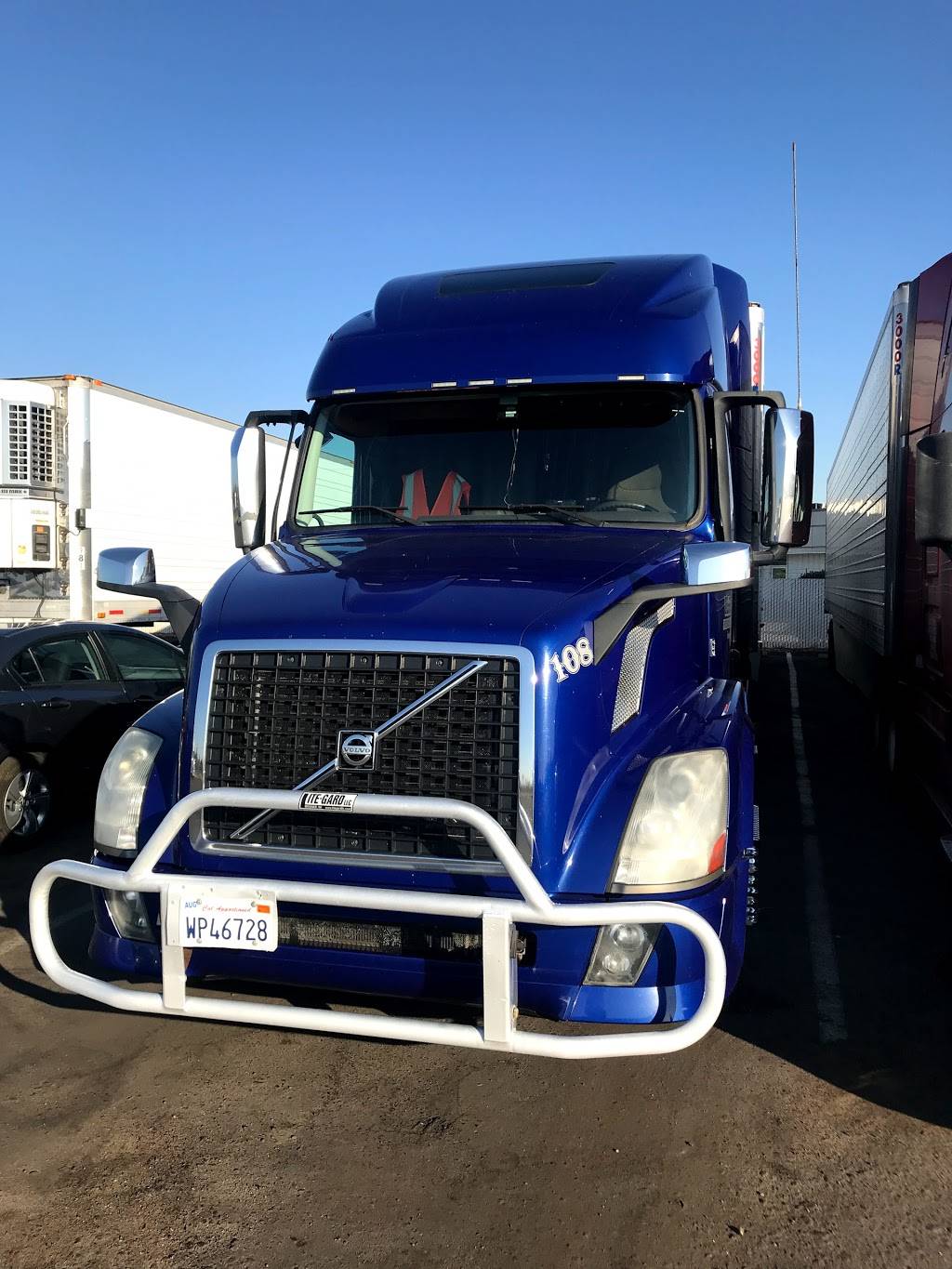 Modern Truck Parking | 5249 N Cornelia Ave, Fresno, CA 93722, USA | Phone: (559) 277-8200